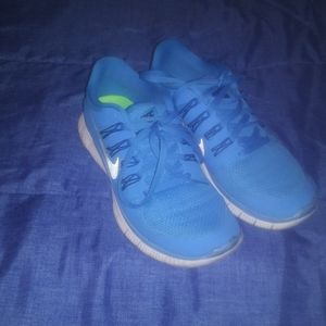 Womens Nike Free Gym Sneakers